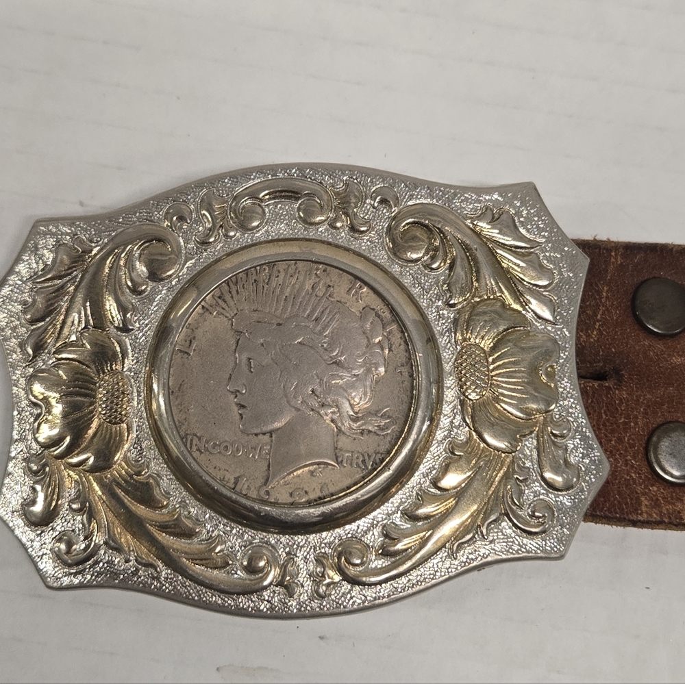 Vintage Belt Buckle w/ 1900 Morgan‎ Silver Plated Dollar by Chambers Belt Co.